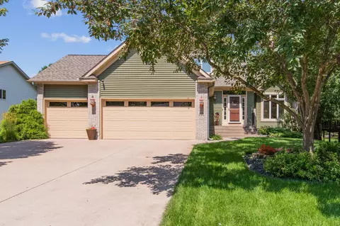 335 Linda Ln, Lino Lakes, MN 55014