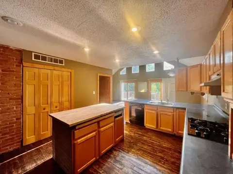141 3rd Ave SE, Spring Grove, MN 55974 photo 4