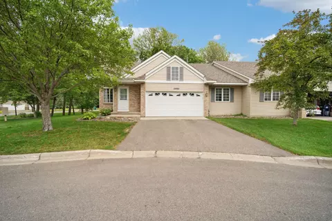 13002 Garrett Ln, Apple Valley, MN 55124