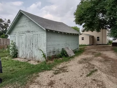 707 Pacific Ave, Morris, MN 56267 photo 6