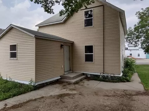 707 Pacific Ave, Morris, MN 56267 photo 4