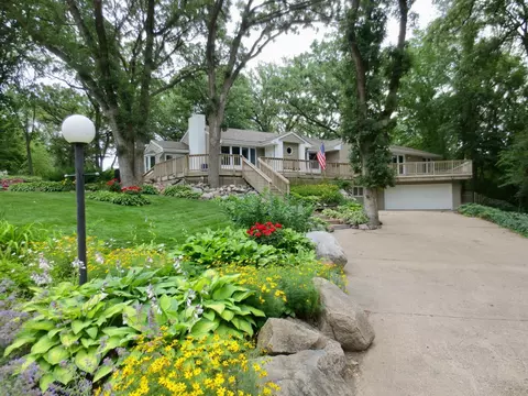3321 Plymouth Rd, Minnetonka, MN 55305