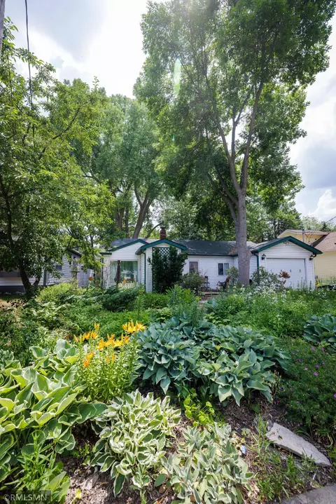 1860 4th St, White Bear Lake, MN 55110