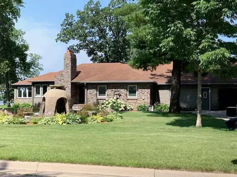 1119 Riverview Dr, Little Falls, MN 56345