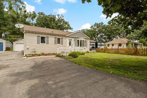 126 18th St W, Hastings, MN 55033