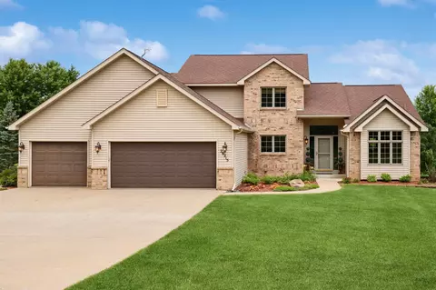 28215 Hopewood Dr, Northfield, MN 55057