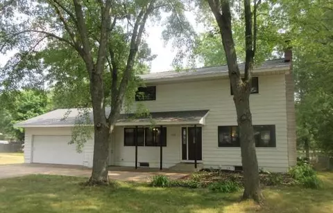 6097 Maple St, North Branch, MN 55056