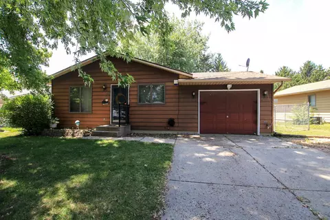 732 California St NW, Hutchinson, MN 55350