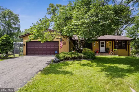 1928 Foxridge Rd, Saint Paul, MN 55119