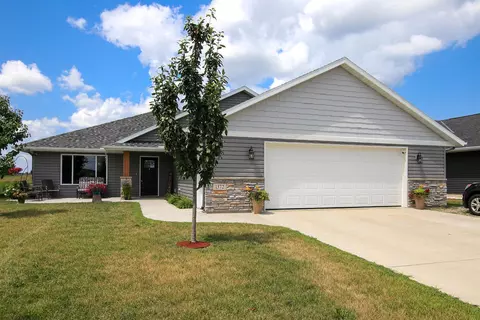 1372 Bradford St SE, Hutchinson, MN 55350