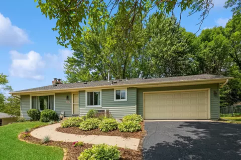 13220 Highview Dr, Burnsville, MN 55337