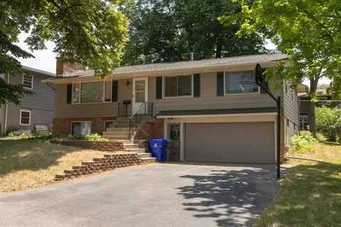 602 22nd St NE, Rochester, MN 55906