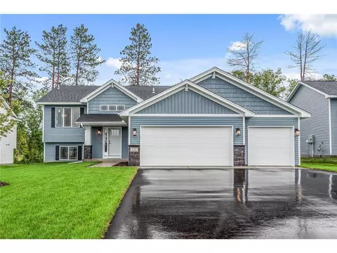 424 Eagle St NW, Isanti, MN 55040