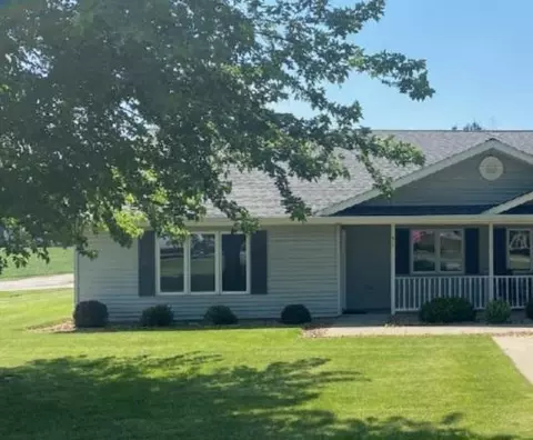 512 Hague Ave S, Hollandale, MN 56045
