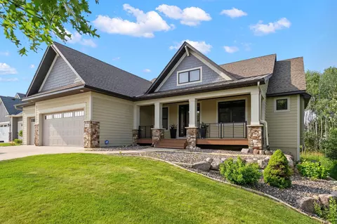 861 Fox Cv, Lino Lakes, MN 55014