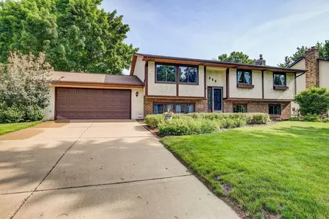 325 Colleen Ave, Shoreview, MN 55126
