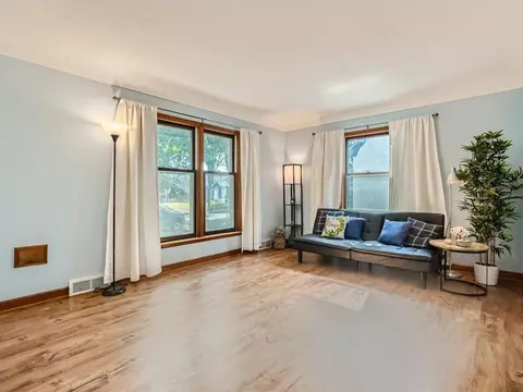 1751 Arlington Ave E, Saint Paul, MN 55106