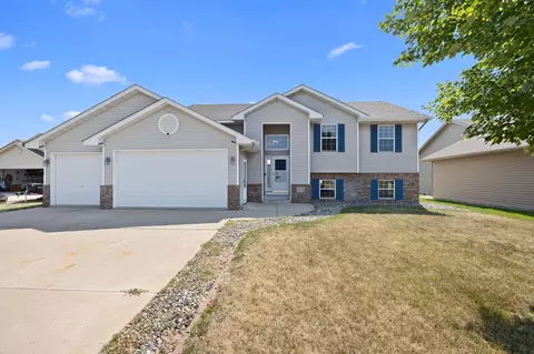 513 Farmers Pl, Belle Plaine, MN 56011