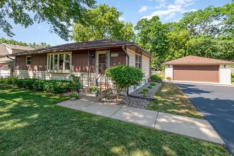 1901 Manton St, Maplewood, MN 55109