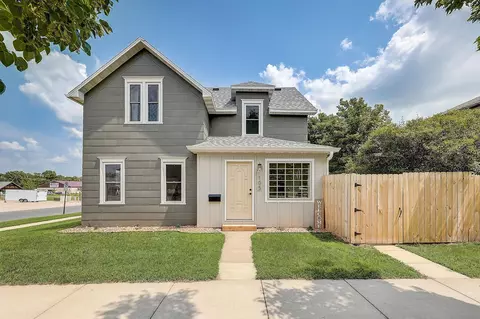 105 Adams St SE, Hutchinson, MN 55350