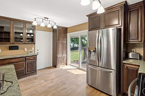 4560 E Greenleaf Dr, Eagan, MN 55123 photo 7