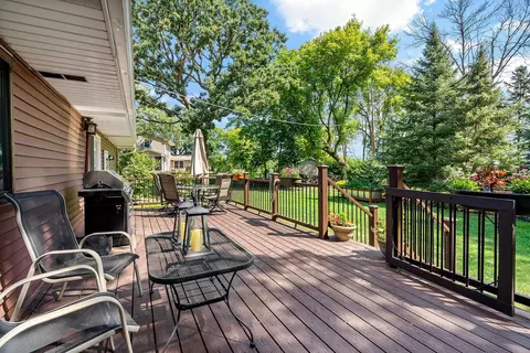 4560 E Greenleaf Dr, Eagan, MN 55123 photo 30