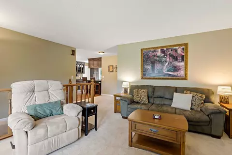 4560 E Greenleaf Dr, Eagan, MN 55123 photo 12
