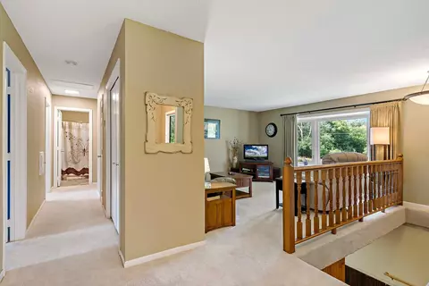 4560 E Greenleaf Dr, Eagan, MN 55123 photo 13
