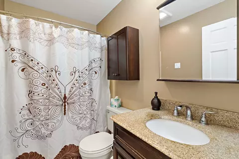 4560 E Greenleaf Dr, Eagan, MN 55123 photo 21