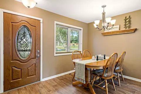 4560 E Greenleaf Dr, Eagan, MN 55123 photo 2