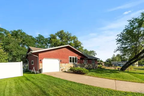 904 8th Ave N, Princeton, MN 55371