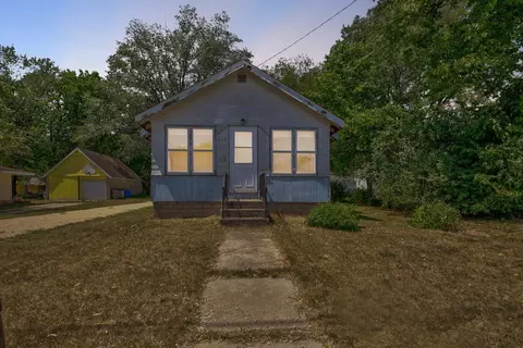 602 Fowler St, Faribault, MN 55021