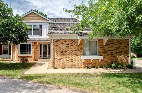 1205 Woodley St E, Northfield, MN 55057