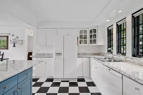 420 Mill St, Excelsior, MN 55331 photo 8