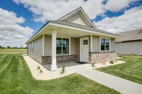 639 Taft Loop S, Cambridge, MN 55008