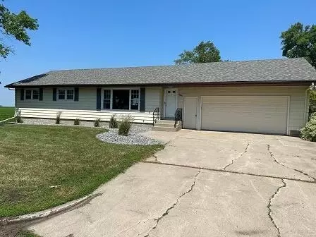 1021 W Wachtler Ave, Clara City, MN 56222