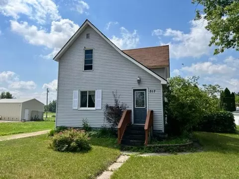 317 Minnesota Ave E, Sebeka, MN 56477