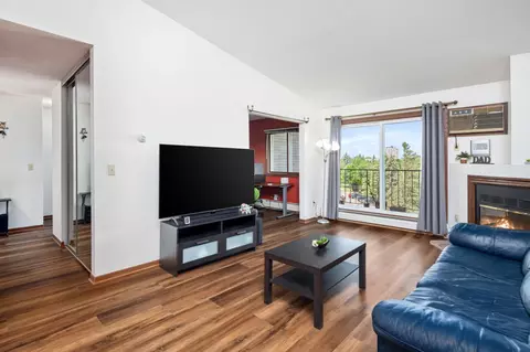 3440 Golfview Dr #314, Eagan, MN 55123