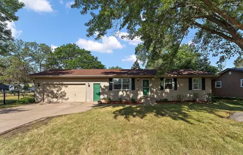 1683 Clarence St, Maplewood, MN 55109