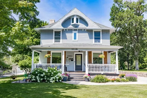 1118 Summit Ave, Detroit Lakes, MN 56501