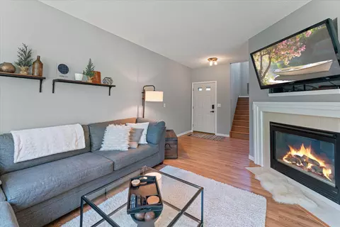 16240 Jatos Cir, Lakeville, MN 55044