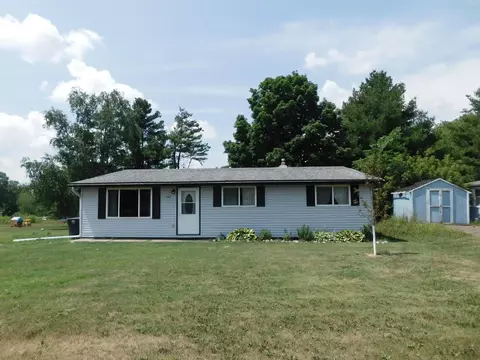 405 S Prentice St, Clayton, WI 54004