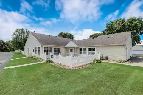 400 Sarazin St, Shakopee, MN 55379