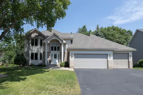4855 138th St W, Apple Valley, MN 55124