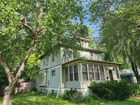 824 5th St SE, Willmar, MN 56201