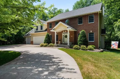 1750 Woodlawn Ave, Owatonna, MN 55060