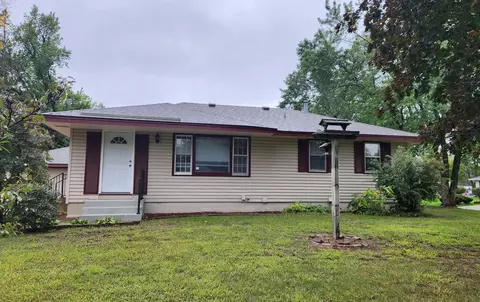 700 105th Ln NE, Blaine, MN 55434