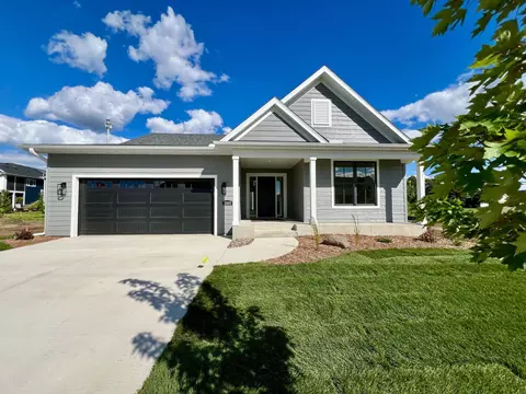 2009 Erie Dr, Northfield, MN 55057