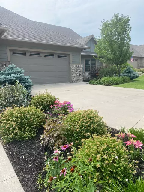 2428 Gates Dr SW, Rochester, MN 55902