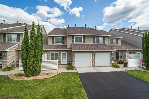 8313 Delaney Dr, Inver Grove Heights, MN 55076